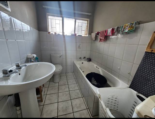 2 BEDROOM APARTMENT FOR SALE IN RUSTENBURG CENTRAL